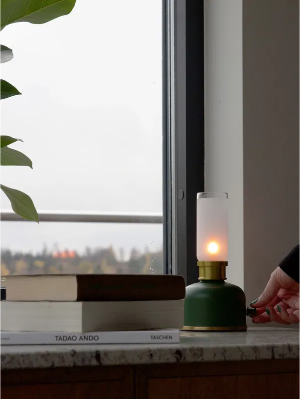 Frida USB Bordslampa Mörkgrön