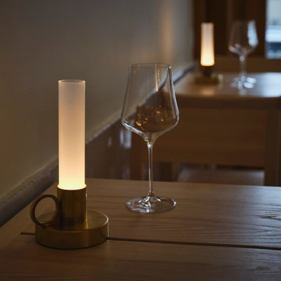 Portabla oljelampor för ett elegant hem
