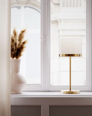 Bordslampa i glas och mässing