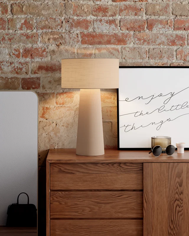 Bordslampa i beige linnetyg