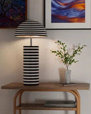 Randig bordslampa