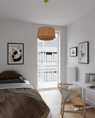 Beige taklampa i plisserat tyg
