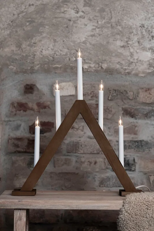 Trä adventsljusstakar