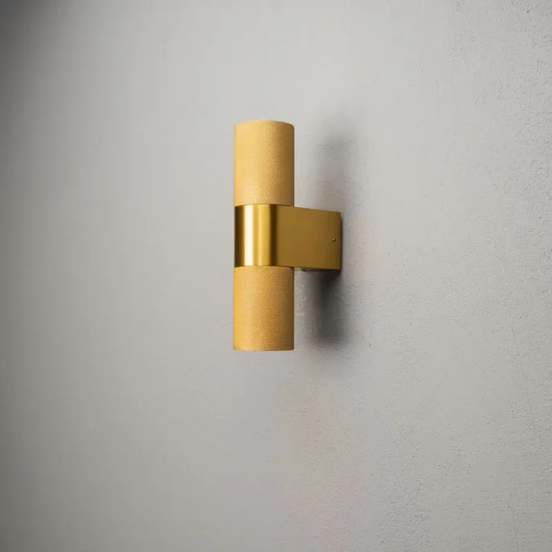 Tem vägg upp/ner GU10 guld