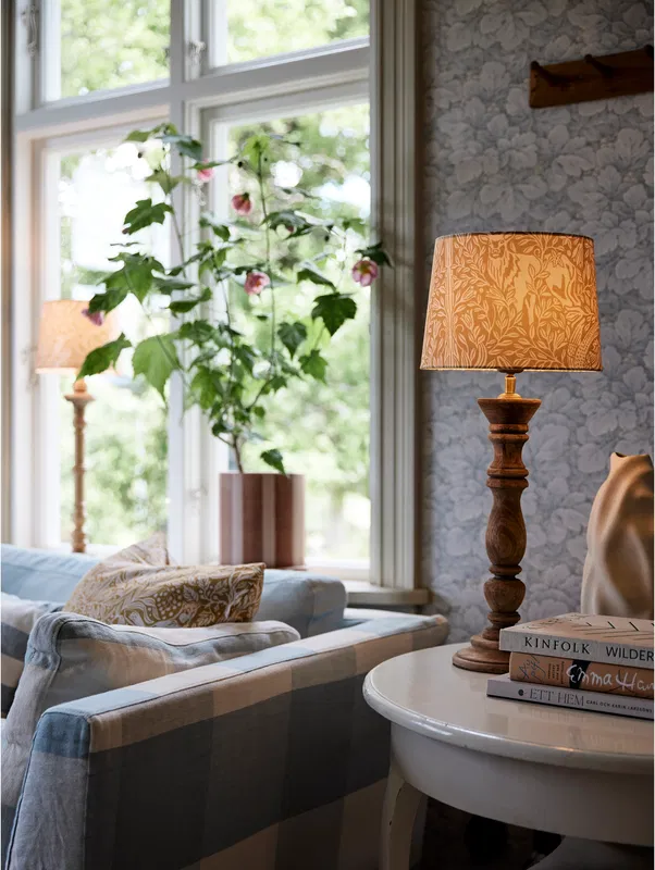 Lodge Lampfot H46 med Eldertree lampskärm