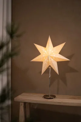 Klassisk julstjärna på fot