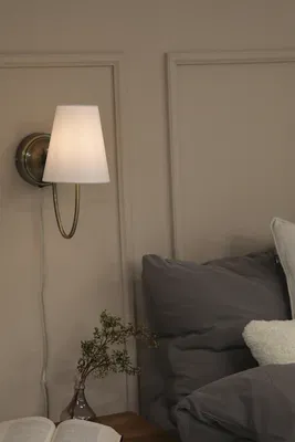 Amar Vägglampa Offwhite/Antikmässing