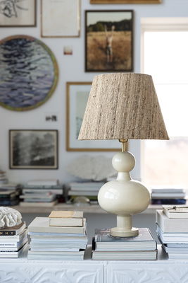 Fiona bordslampa 40 creme