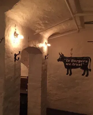 Basic Vägg/Taklampa Sned Vit