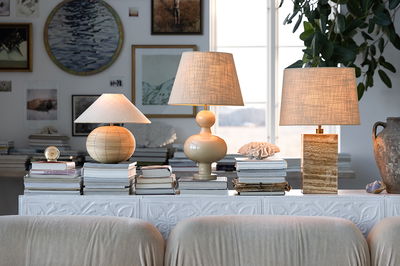 Fiona bordslampa 40 creme