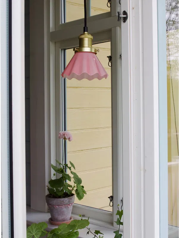 August fönsterlampa 15 rosa