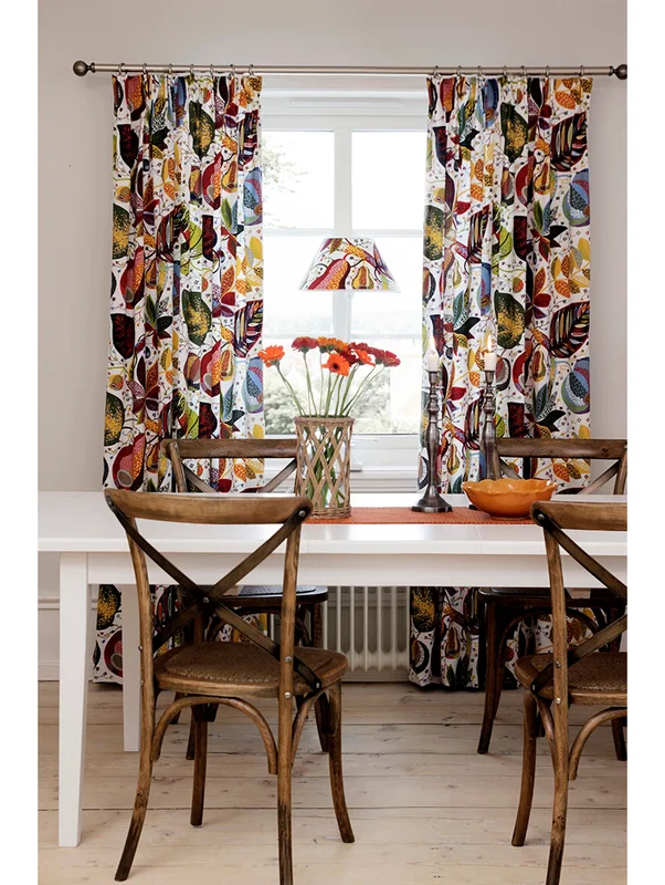 A&E Gardiner 2P 2x145x250cm Röd