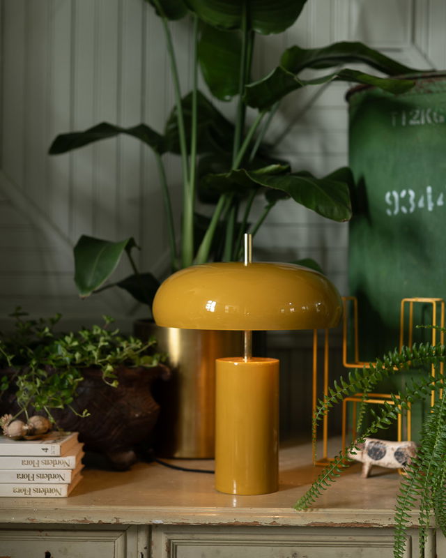 Gul bordslampa, Trendig belysning