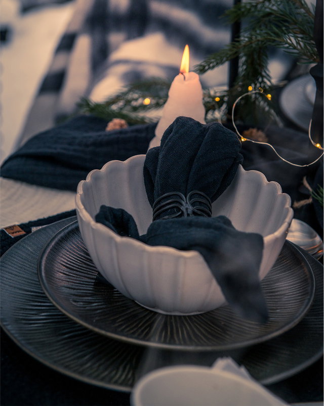 Matteo Tallrikar och Hulda skål