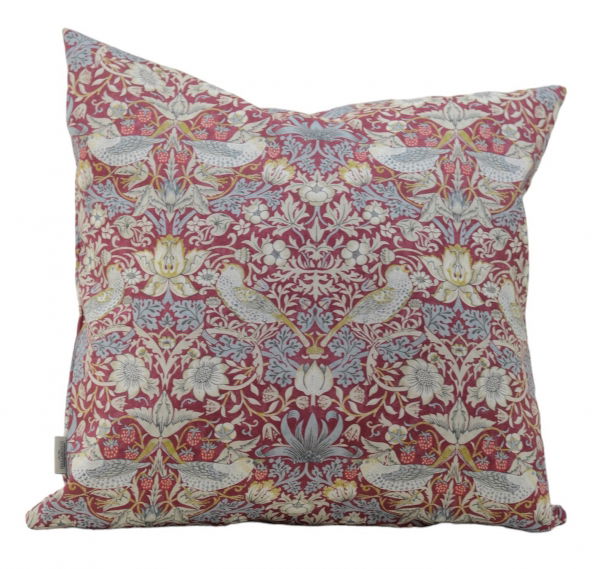 Strawberry Thief kuddfodral plum William Morris