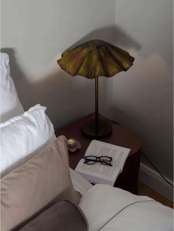 Aira Bordslampa H54 Mässing