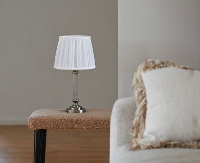 Bristol Lampfot 28 Silver m. Linero Lampskärm