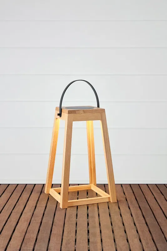 Nordic Solcellslykta H54 Trä