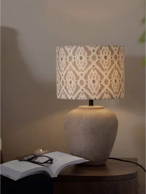 Sara Skärm 20cm med Lilly Bordslampa