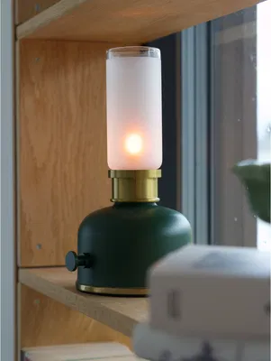 Frida USB Bordslampa Mörkgrön