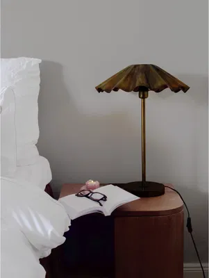 Aira Bordslampa H54 Mässing