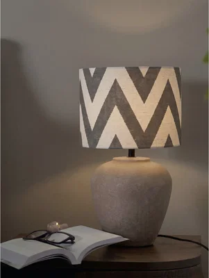 Sara Skärm 20cm med Lilly Bordslampa