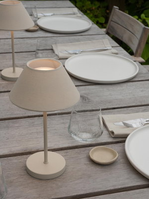 Teya Bordslampa Portabel Offwhite