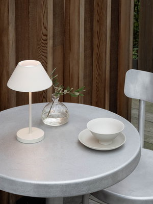 Teya Bordslampa Portabel Offwhite