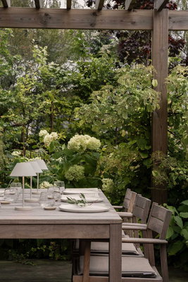 Teya Bordslampa Portabel Offwhite