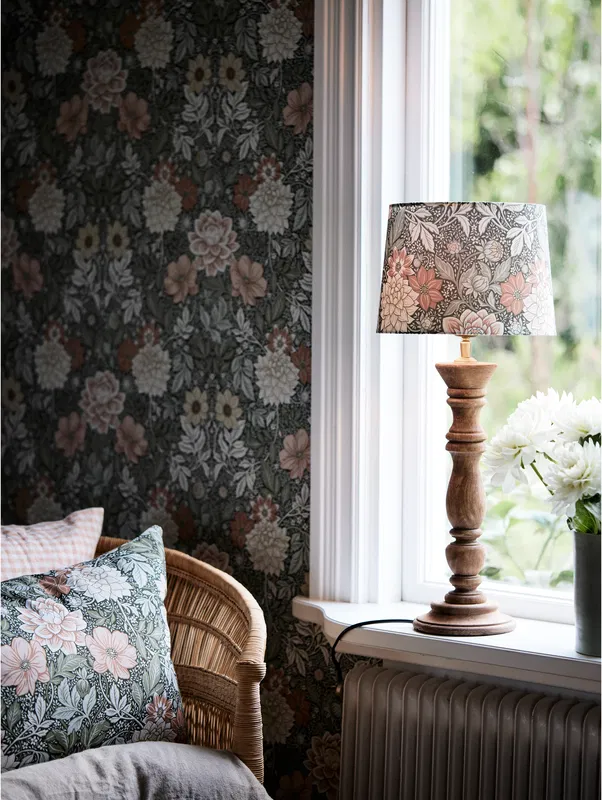 Lodge Lampfot H46 med Dahlia lampskärm