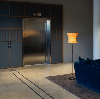 Bow Golvlampa Stor Svart/Krämvit