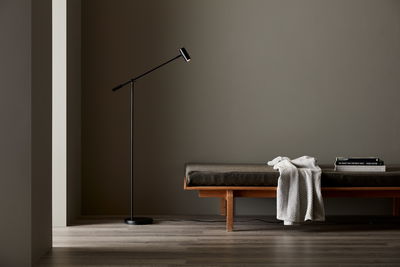 Cato LED Golvlampa Dimbar Svart