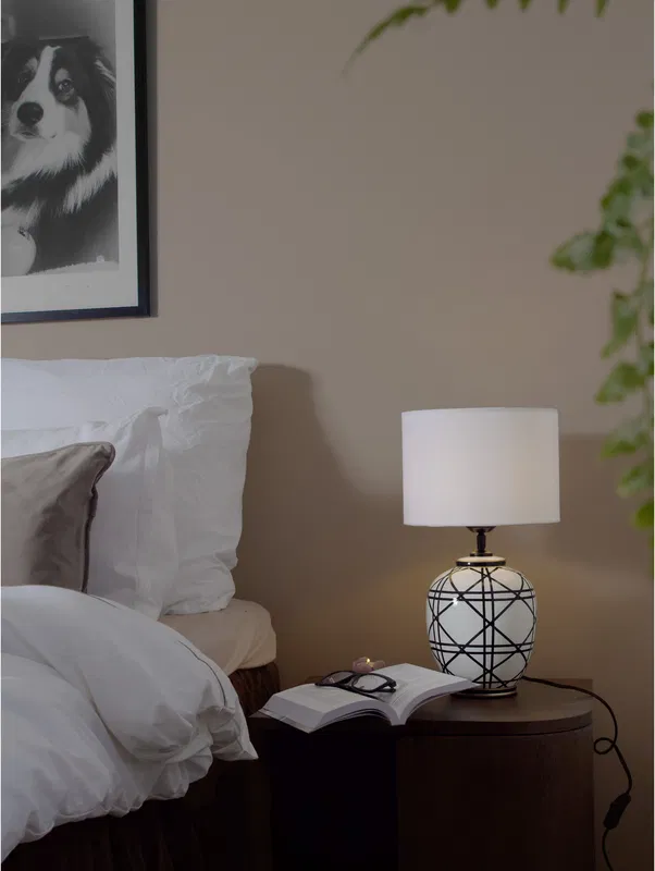 New York Lampfot H32 Svart/Vit