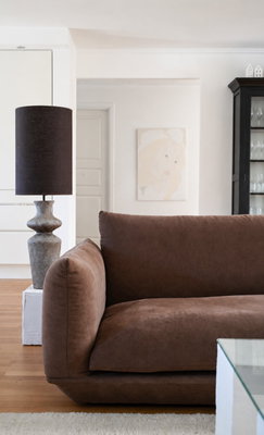 Keramik bordslampa med cylinder lampskärm