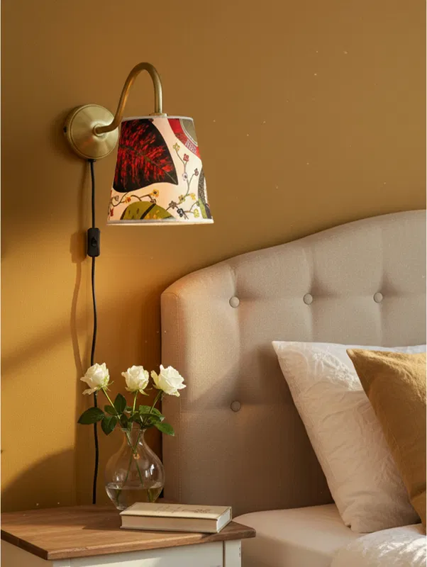 Ester Väggfäste med Cia Toppringskärm