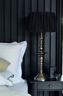 Lux Lampfot 62 Antik Silver m. Sabina rynkad lampskärm