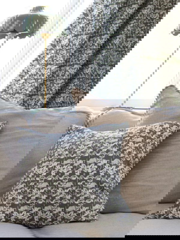 De Mina Gardiner, kuddfodral och Wells Bordslampa