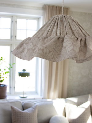Stina taklampa acanthus
