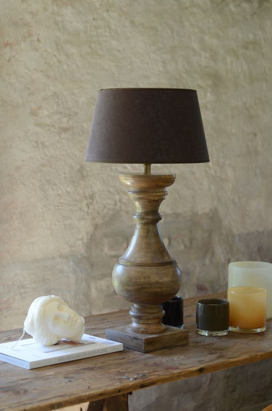 Palmar Lampfot med Sabina oval lampskärm choklad