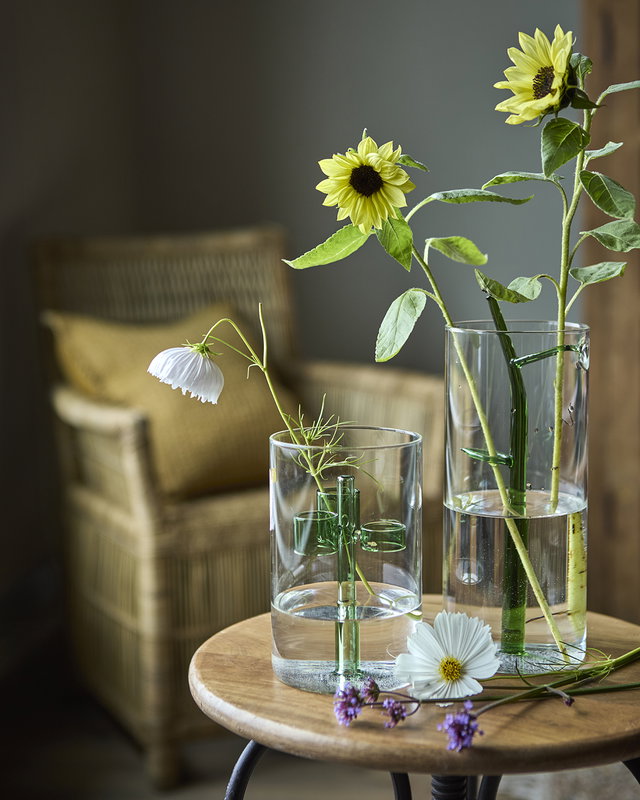 Mångsidig vas för blommor och inredningsdekorationer