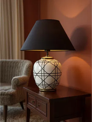 New York Lampfot H32 Svart/Vit