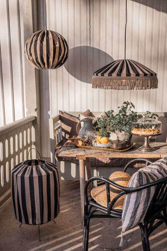 Capri taklampa 50 taupe/svart frans