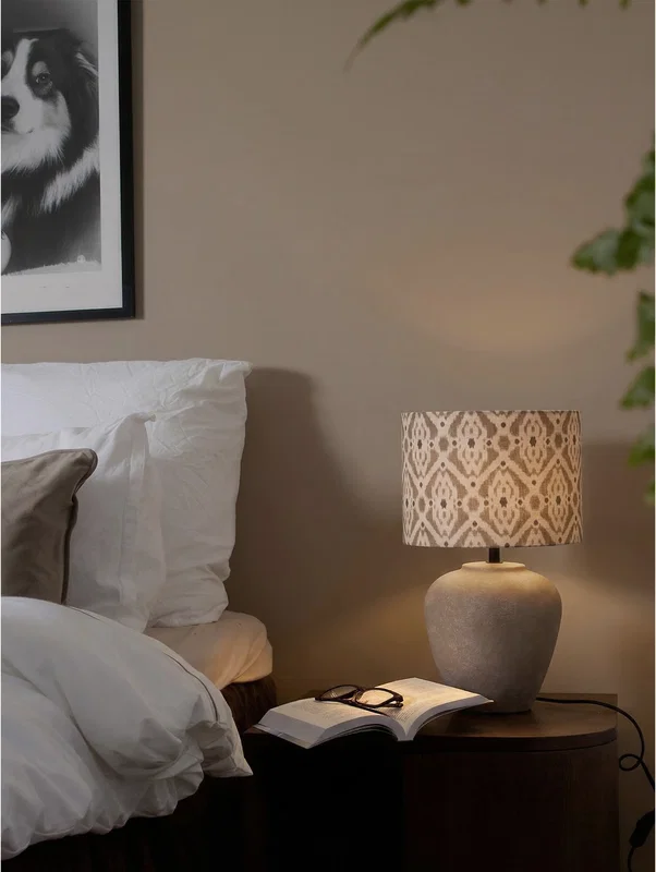 Sara Skärm 20cm med Lilly Bordslampa