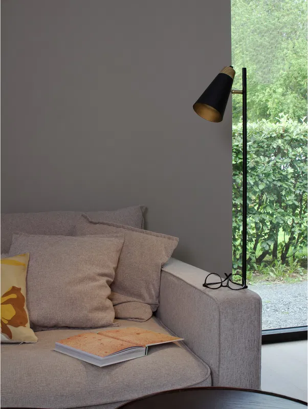 Wien Golvlampa 1L Svart