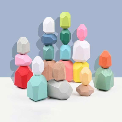 Stenar i olika färger och former 22-pack trästenar för styling och produktfotografering