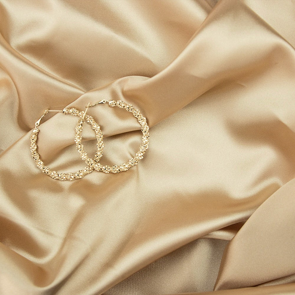 Bakgrundstyg silk för flatlay produktfoto 70 x 100 cm (Ljus guld)