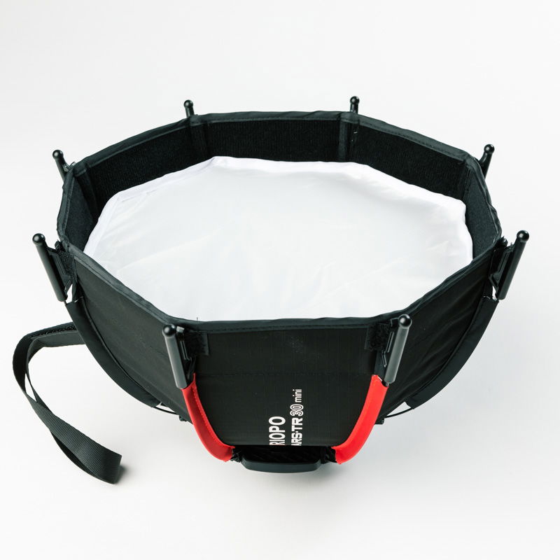 Softbox 30 cm som fälls upp på en sekund i flatpack Mini Bowens