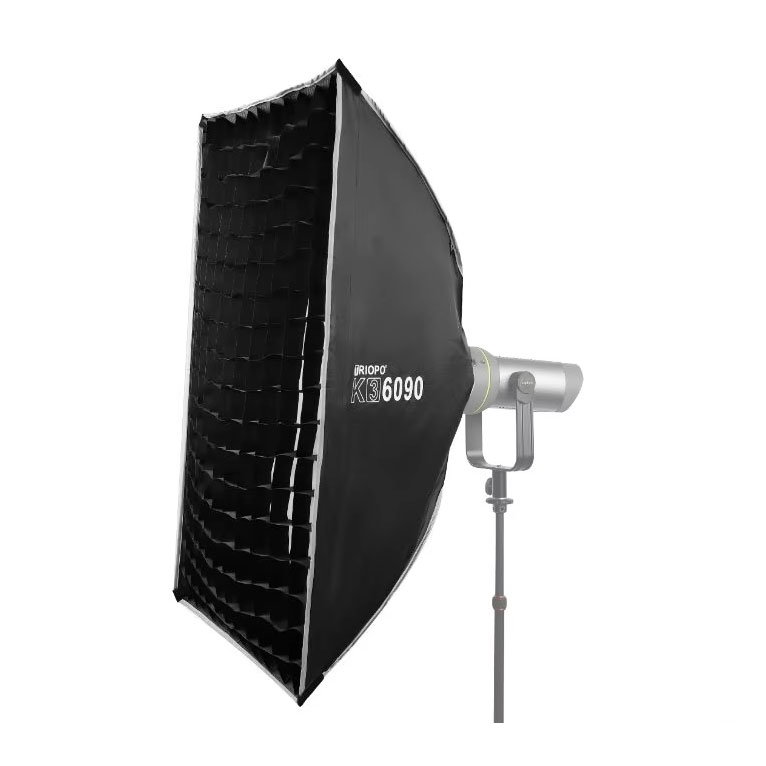 Softbox 60x90 cm som fälls upp på en sekund i flatpack Striplight Bowens