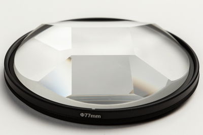 Foreground Blur One-Side Stretch Drag Effect Prism 77mm