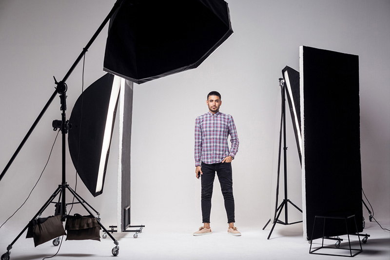 Guide: Så ljussätter du för en helt vit fotobakgrund